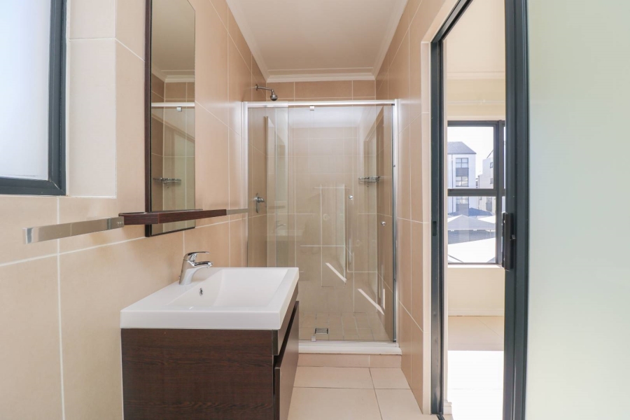 To Let 3 Bedroom Property for Rent in De Velde Western Cape